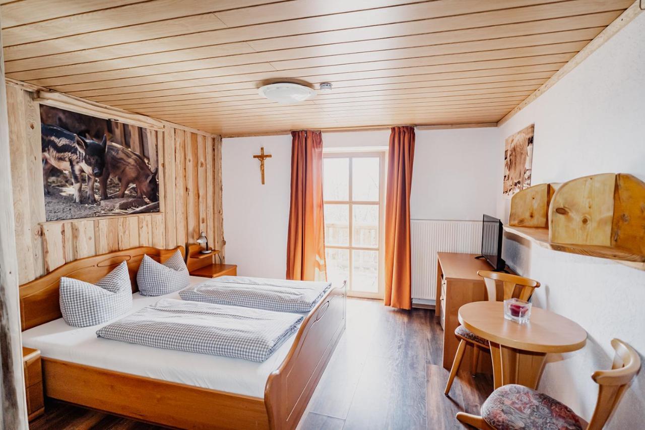 Landhotel Zum Matthiasl Bischofsreut 外观 照片