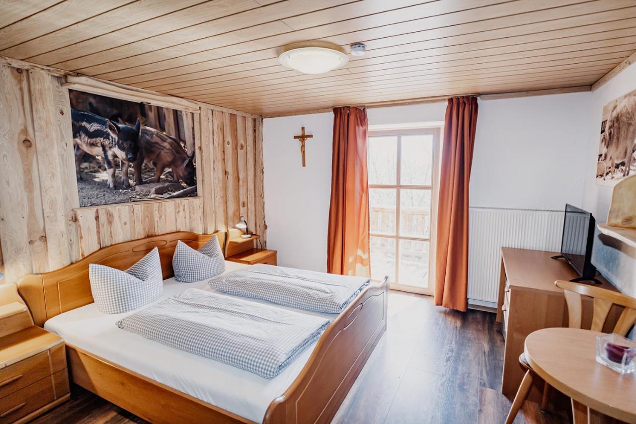 Landhotel Zum Matthiasl Bischofsreut 外观 照片