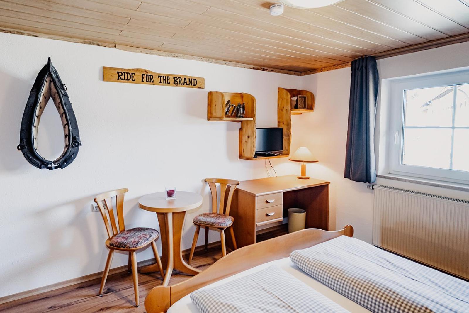 Landhotel Zum Matthiasl Bischofsreut 外观 照片