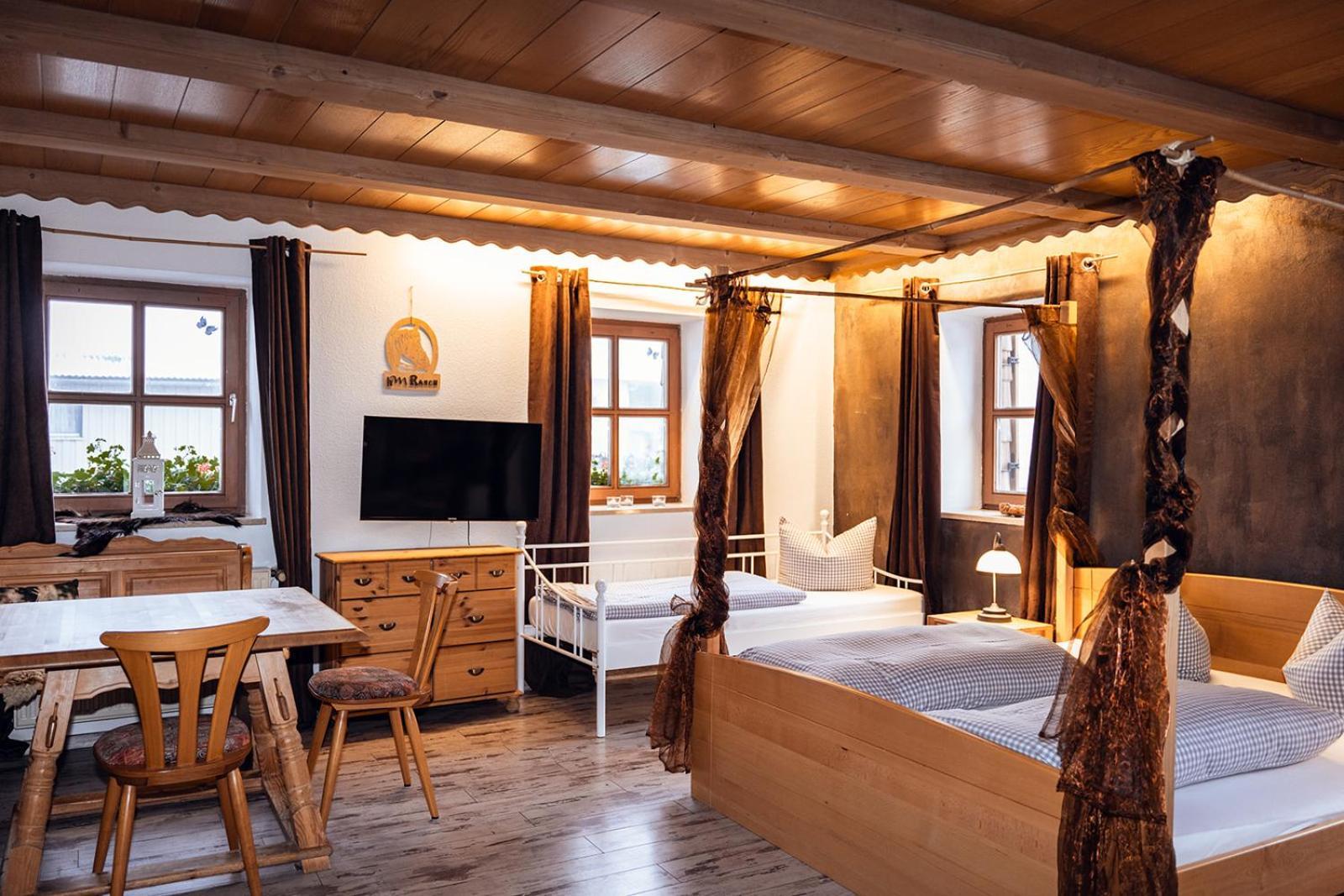 Landhotel Zum Matthiasl Bischofsreut 外观 照片